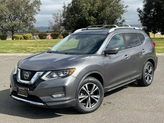 Used 2017 Nissan Rogue SL w/ SL Premium Package image 1