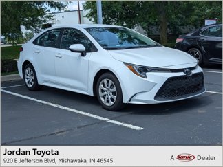 Used 2022 Toyota Corolla LE image 1
