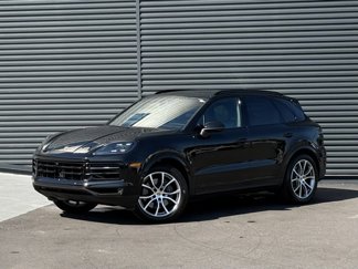 Certified 2024 Porsche Cayenne video 1