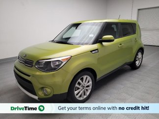 Used 2017 Kia Soul + image 1