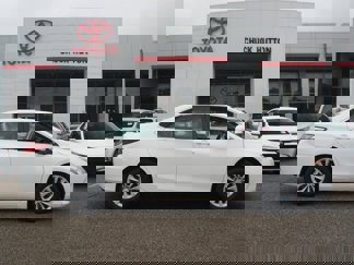 Used 2015 Toyota Camry LE image 1