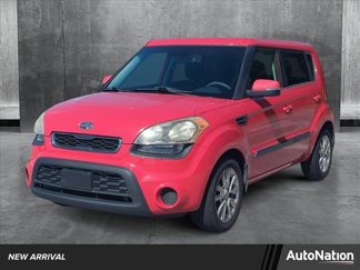 Used 2012 Kia Soul + image 1