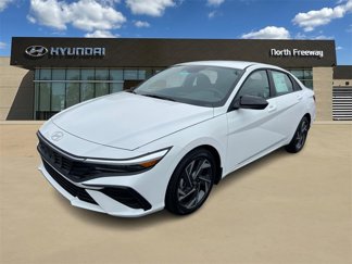 Used 2025 Hyundai Elantra Sport image 1
