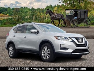 Used 2017 Nissan Rogue SV w/ SV Premium Package image 1