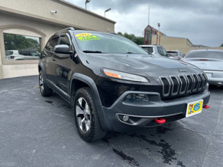 Used 2014 Jeep Cherokee Trailhawk w/ Cold Weather Group image 1
