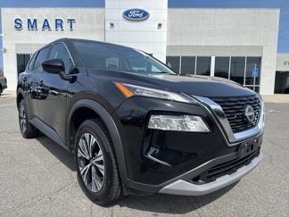 Used 2023 Nissan Rogue SV image 1