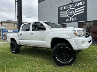 Used 2010 Toyota Tacoma PreRunner image 1