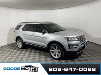 Used 2017 Ford Explorer XLT w/ Equipment Group 202A image 1