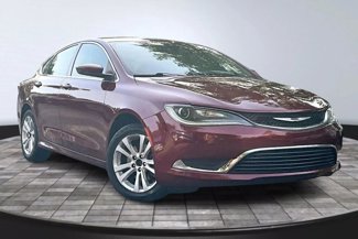 Used 2015 Chrysler 200 Limited image 1