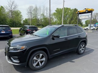 Used 2019 Jeep Cherokee Limited image 1