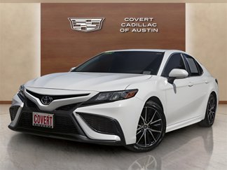 Used 2022 Toyota Camry SE image 1
