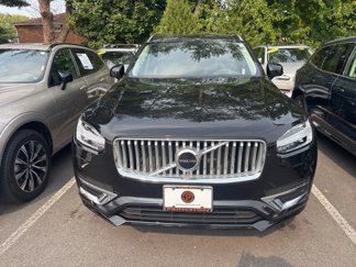 Certified 2025 Volvo XC40 B5 Plus image 1