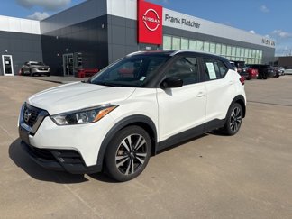 Used 2020 Nissan Kicks SV image 1