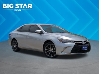 Used 2015 Toyota Camry XSE image 1
