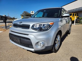 Used 2017 Kia Soul + image 1
