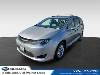 Used 2018 Chrysler Pacifica Limited image 1