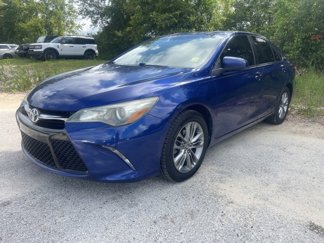 Used 2015 Toyota Camry LE image 1