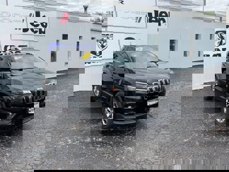 Used 2019 Jeep Cherokee Latitude Plus w/ Cold Weather Group image 1