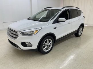 Used 2018 Ford Escape SE image 1