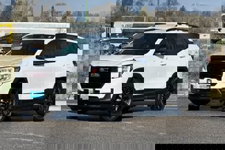 Used 2023 GMC Terrain SLE w/ Driver Convenience Package image 1
