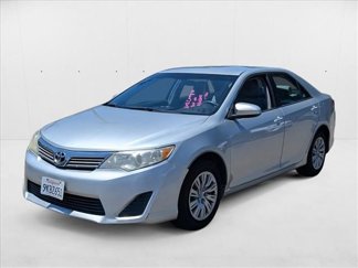 Used 2012 Toyota Camry L image 1