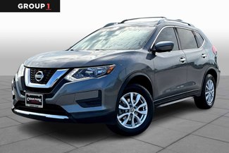 Used 2017 Nissan Rogue SV image 1