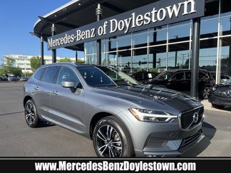 Used 2021 Volvo XC60 T5 Momentum w/ Protection Package image 1