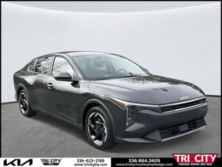 New 2025 Kia K4 EX image 1