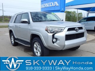 Used 2015 Toyota 4Runner SR5 image 1