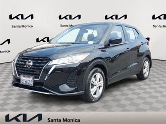 Used 2021 Nissan Kicks S image 1