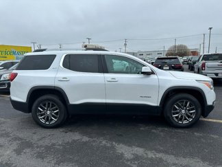 Used 2017 GMC Acadia SLT image 1