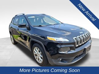 Used 2018 Jeep Cherokee Latitude w/ Safety Group image 1