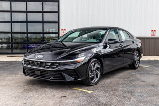 Used 2024 Hyundai Elantra SEL w/ Convenience Package image 1