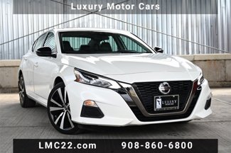 Used 2021 Nissan Altima 2.5 SR w/ SR Premium Package image 1