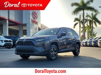 Used 2019 Toyota RAV4 LE image 1