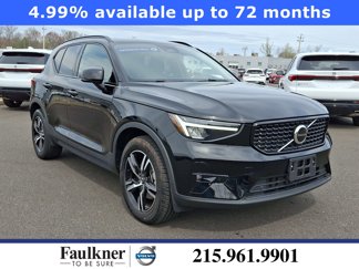 Certified 2023 Volvo XC40 B5 Plus image 1