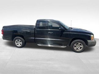 Used 2006 Dodge Dakota ST image 1