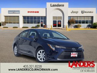 Used 2025 Toyota Corolla LE image 1