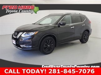 Used 2019 Nissan Rogue S image 1