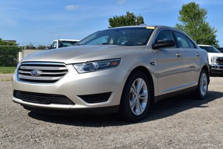 Certified 2017 Ford Taurus SE image 1