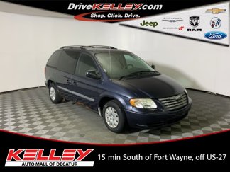 Used 2007 Chrysler Town & Country w/ Popular Equipment Group I image 1