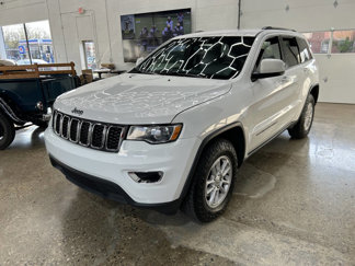 Used 2018 Jeep Grand Cherokee Laredo image 1