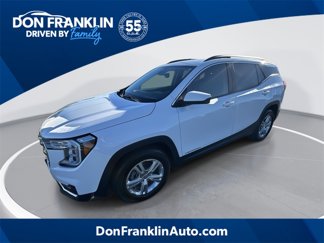 Used 2022 GMC Terrain SLE image 1