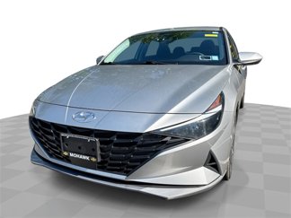 Used 2023 Hyundai Elantra SEL w/ Convenience Package image 1