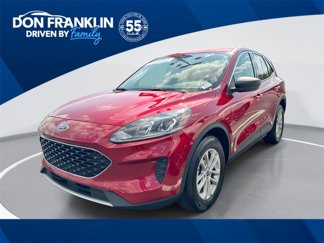Used 2022 Ford Escape SE w/ Cold Weather Package image 1