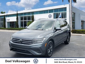 Certified 2024 Volkswagen Tiguan SE w/ Panoramic Sunroof Package image 1