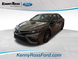 Used 2023 Toyota Camry SE image 1