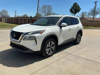 Used 2023 Nissan Rogue SV image 1
