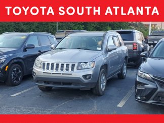 Used 2017 Jeep Compass Latitude image 1