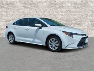 Used 2023 Toyota Corolla LE image 1